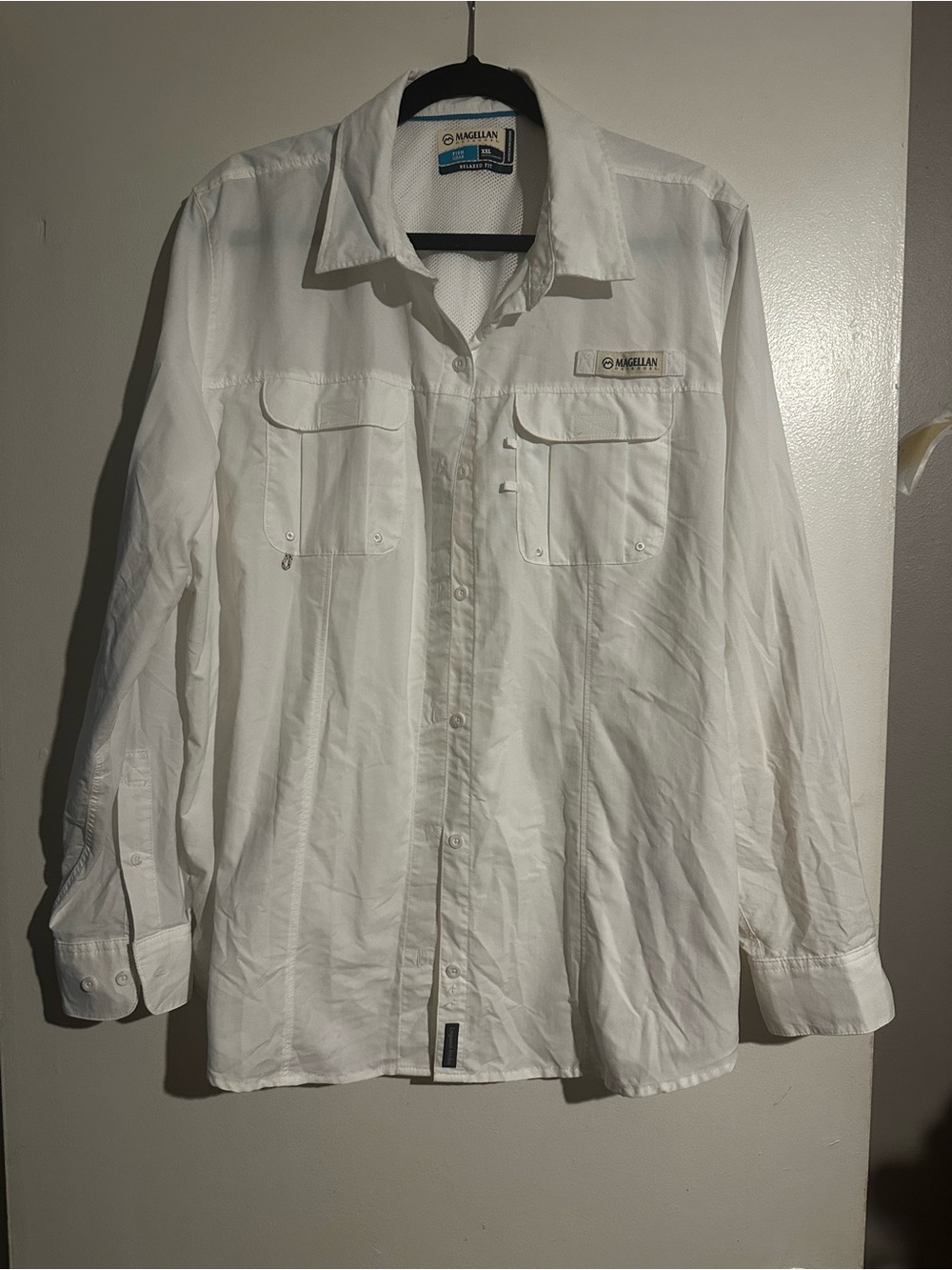 Magellan Outdoors White Shirt with Blue Accent